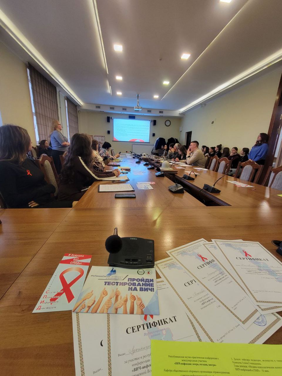 photo 5296772356737012385 y