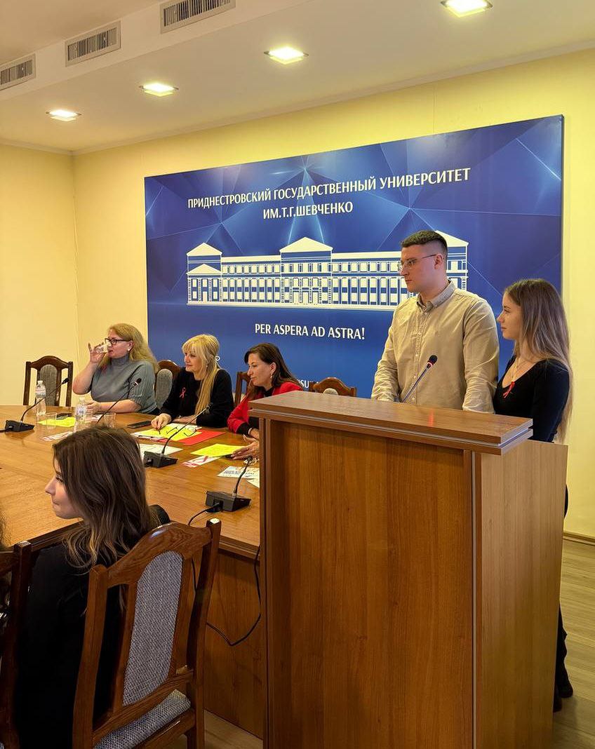 photo 5296772356737012390 y